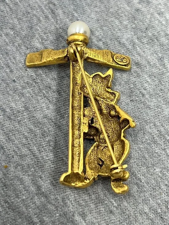 Vintage Hollywood & Vine Wolf Lamp Post Brooch Enamel & Rhinestones Signed Pin - Picture 3 of 5